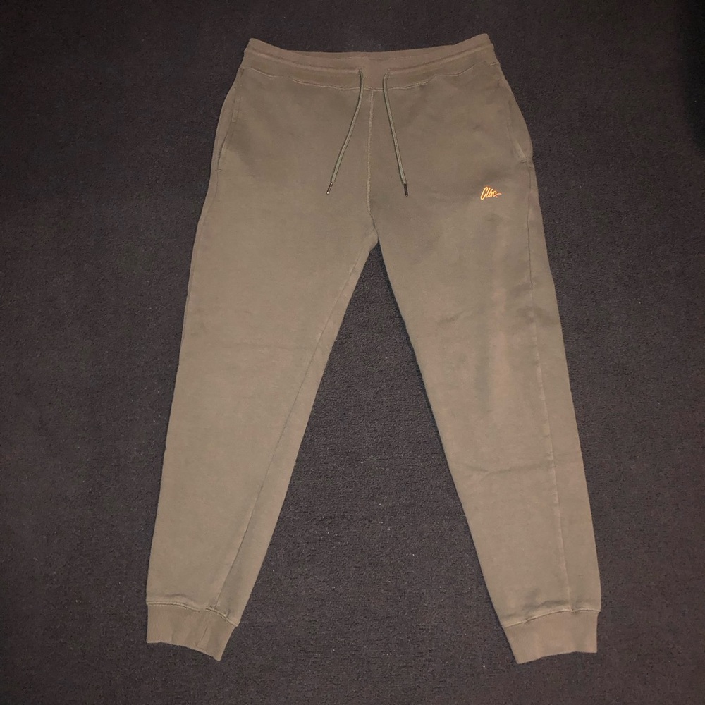 Clsc. Joggers. Size large. Green color.